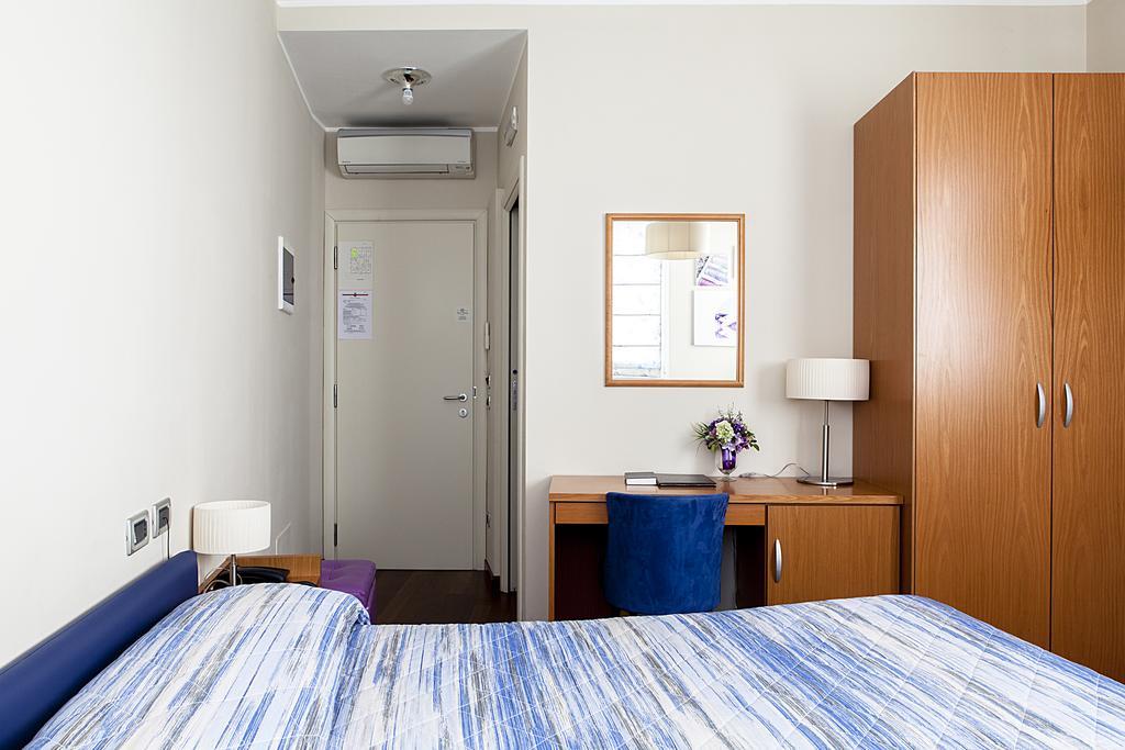 Santa Caterina Otel Bergamo Oda fotoğraf